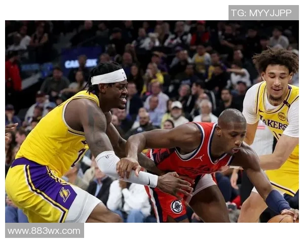 浓眉谈球队先发表现称防守仍需提升进攻端各位置具备明显优势